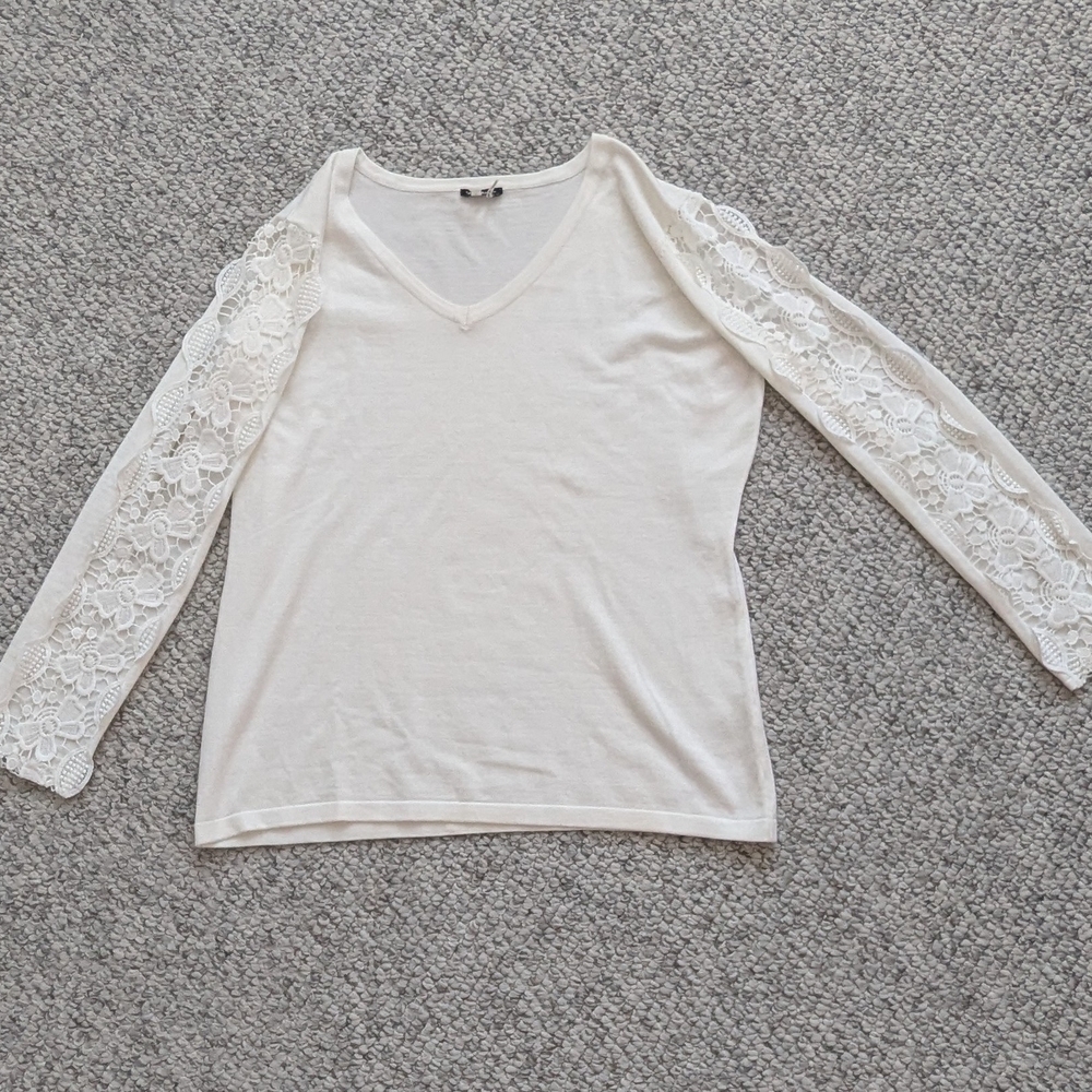 Vila Milano Womens (XL) Off-White V-Neck Sweater w/Full Sleeve Crochet Cut-Outs